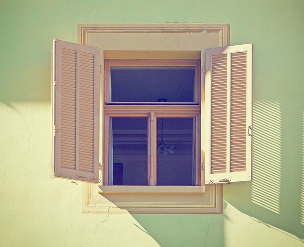 如何将一个窗户改造成为一扇门？创意改造窗户为门的方法